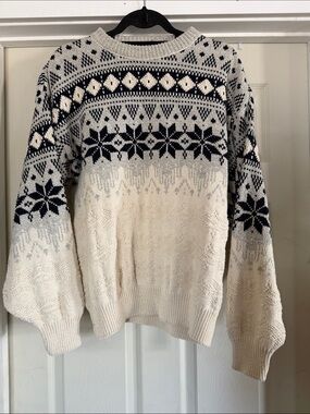 Savile Row Women’s Cozy Nordic Snowflake Knit  Christmas Sweater size Medium